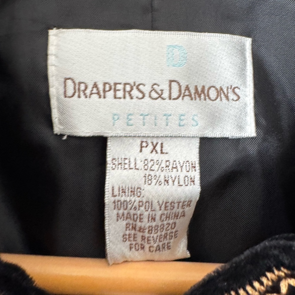 Draper’s & Damon’s Petites Black Velvet Beaded Embroidered Jacket PXL - Picture 11 of 11